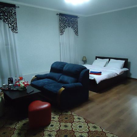 Tumar Hotel Bishkek Bagian luar foto