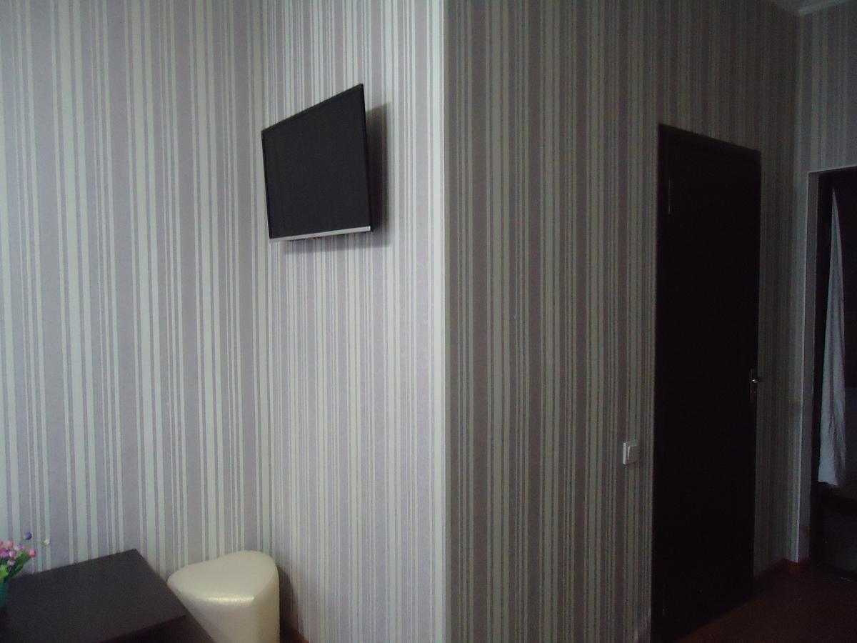 Tumar Hotel Bishkek Bagian luar foto