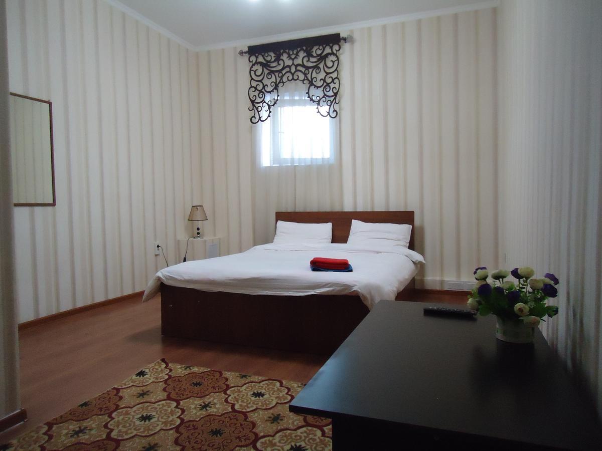 Tumar Hotel Bishkek Bagian luar foto