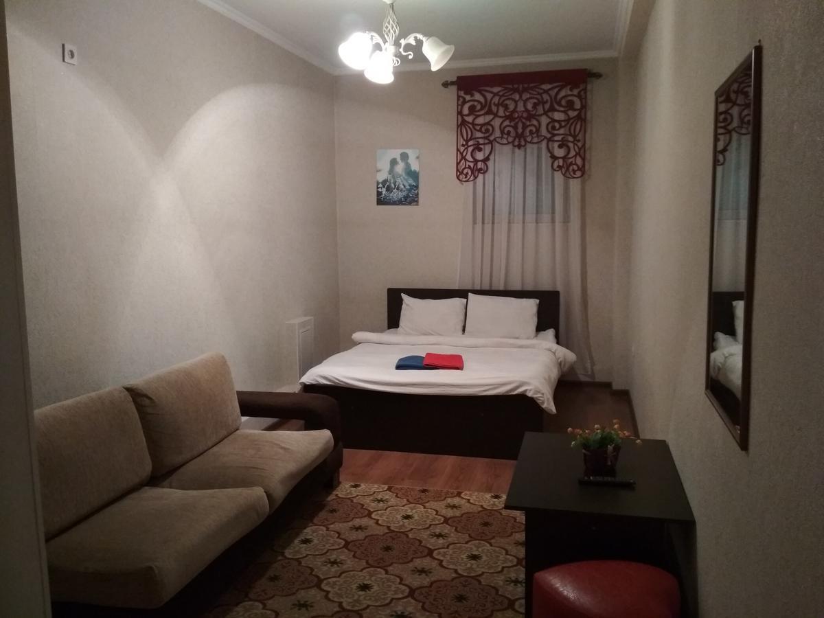 Tumar Hotel Bishkek Bagian luar foto